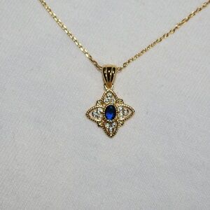 Elegant Gold and Blue Pendant Necklace